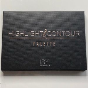 IBY Highlight and Countour palette